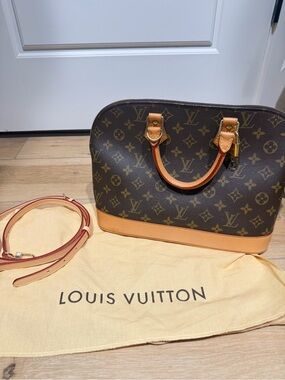 Louis Vuitton Alma PM
